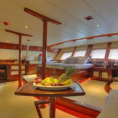Nautilus Botel *